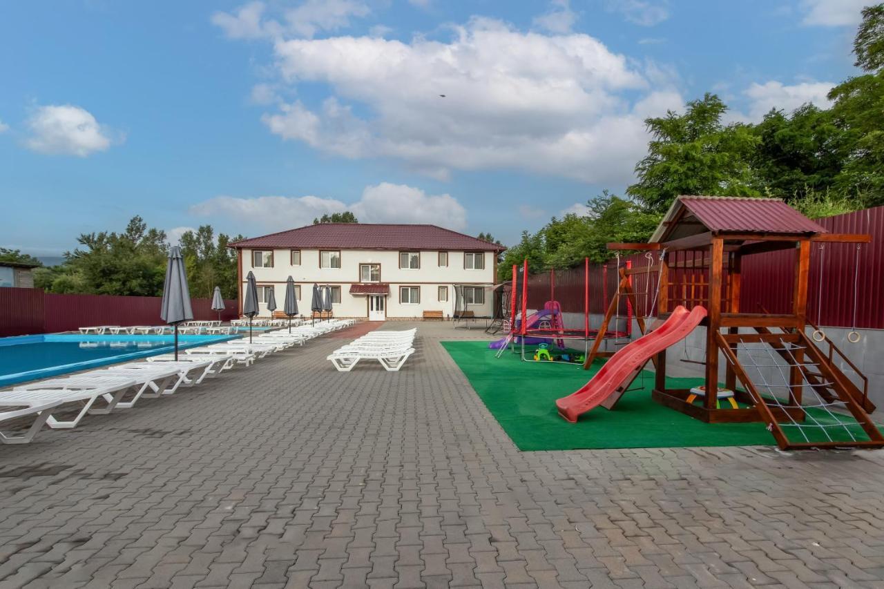 Ранчо Офре Hotel Solotvyno Exterior photo